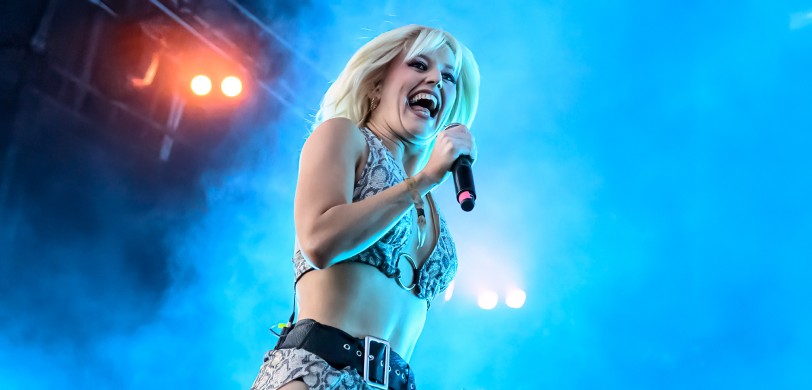 Amyl and the Sniffers Parking